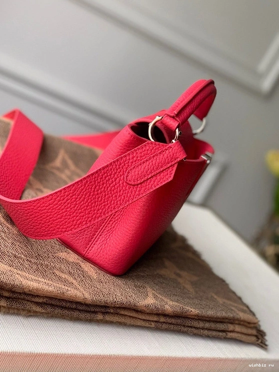 WIS CAPUCINES MINI VUITTON LOUIS 1011